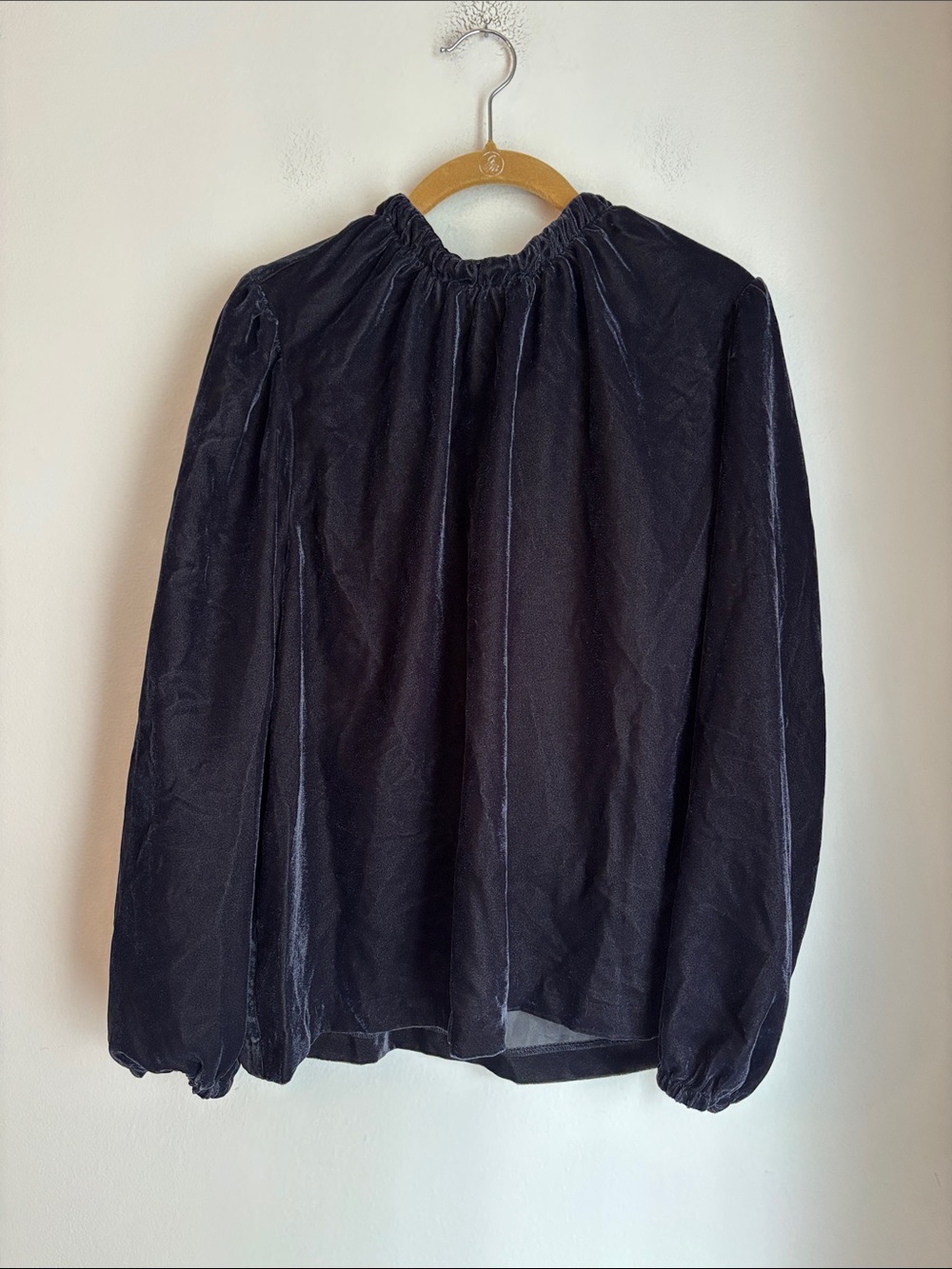 Ann Taylor Women’s Black velvet mock neck Long-Sleeve Peasant Blouse tie back LP